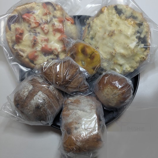 INISHIE BAKERのパン